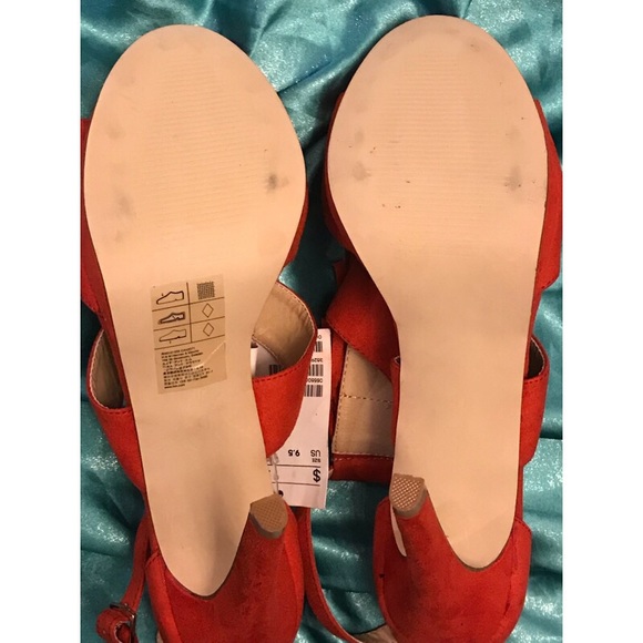 Strap Fringe Heeled Sandal - Picture 5 of 8